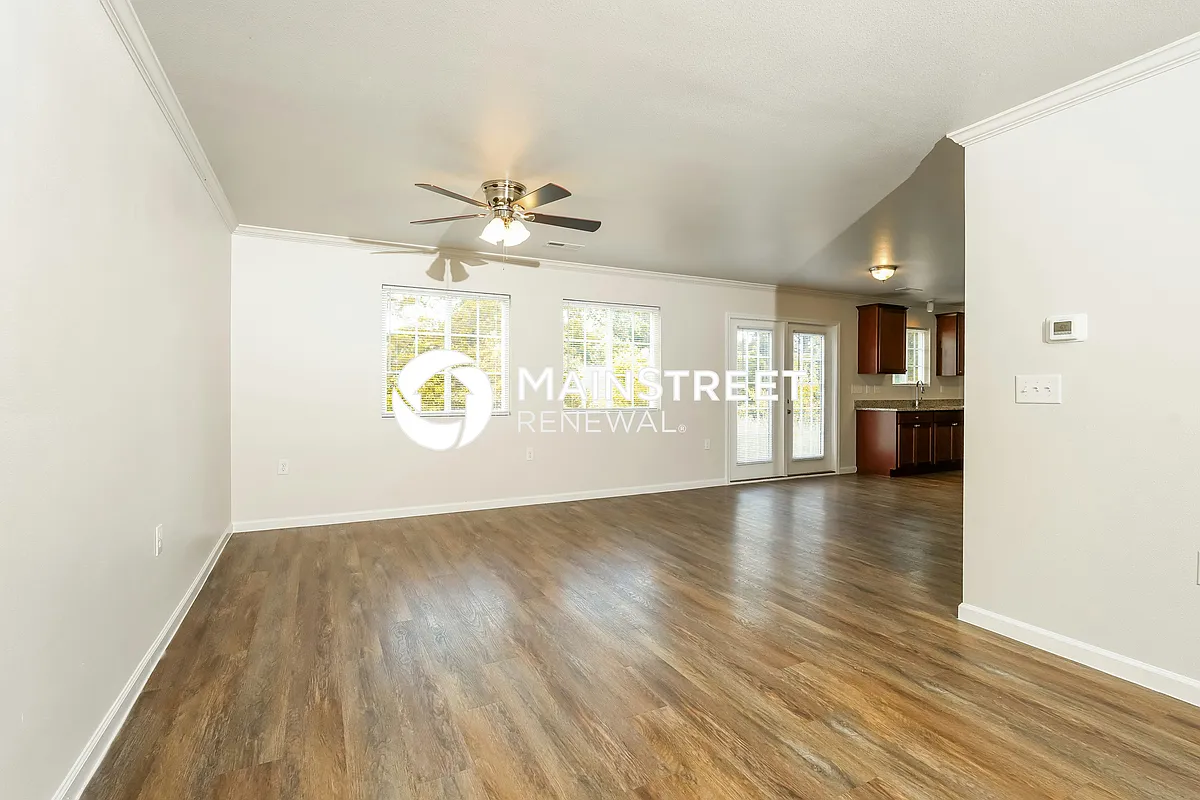 Living Room - 3915 Bissett Way