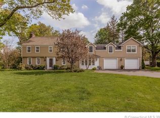 9 Stoner Dr, West Hartford, CT 06107