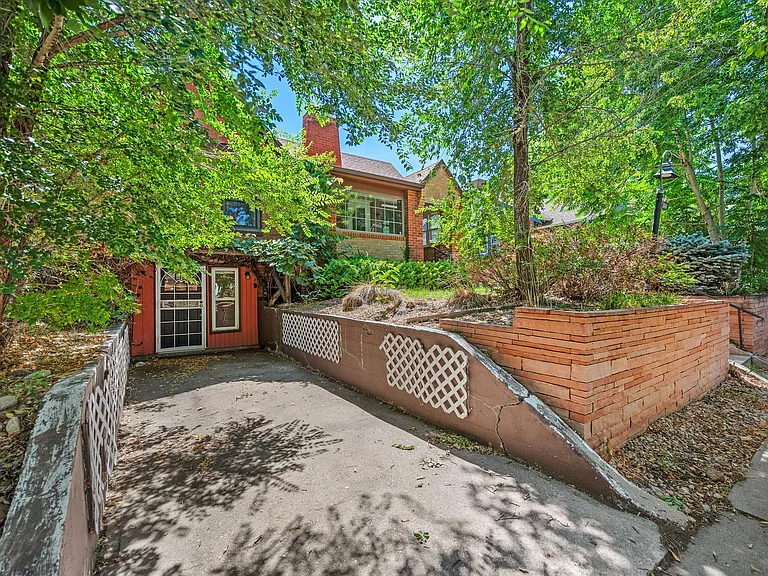 1644 S Grant St — Photo 2
