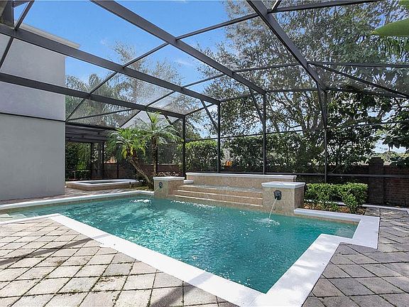 4th image of 2211 Wintermere Pointe Dr