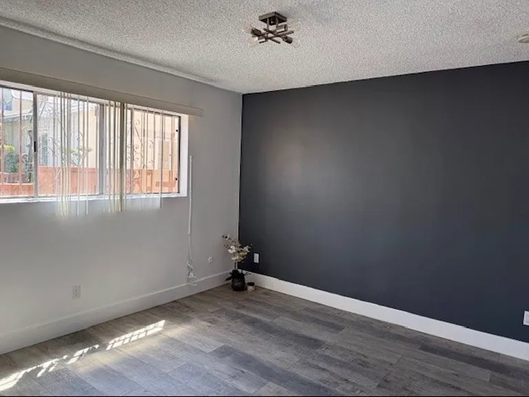 203 S Curtis Ave #B — Photo 4