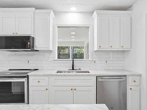 4th image of 209 Pondarosa Pl