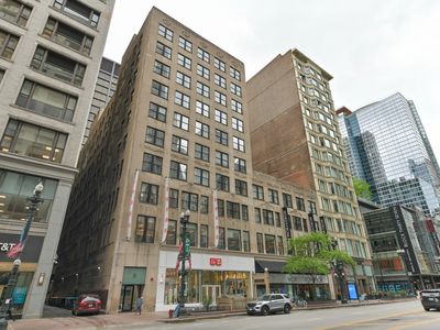 20 N State St APT 805, Chicago, IL, 60602