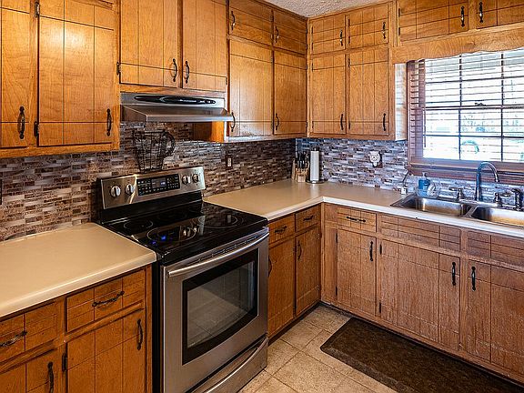 4th image of 3638 Fernbrook Dr