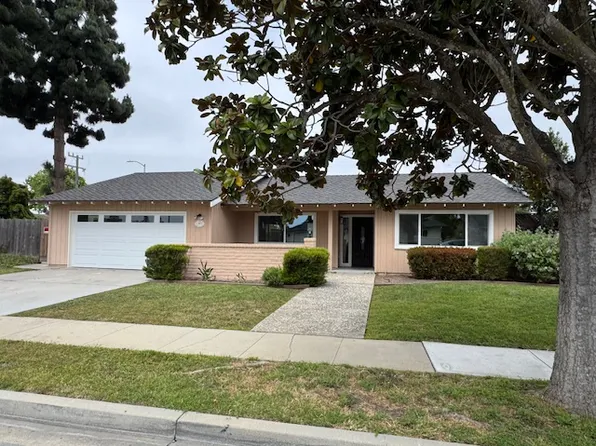 1009 Briarwood Pl, Salinas, CA 93901