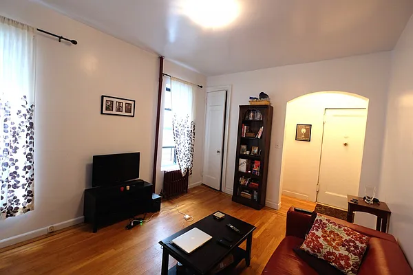 Rented by Citi Habitats | media 44