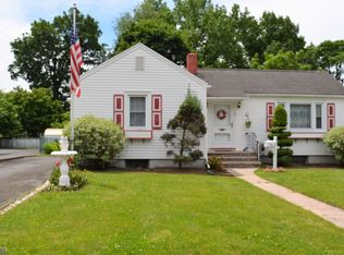 68 Parker Ave, Hawthorne, NJ 07506