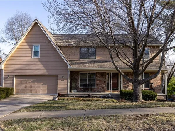 1303 Telford Dr, Liberty, MO 64068