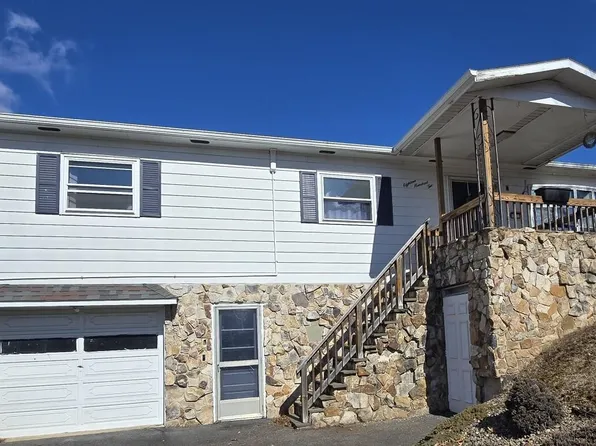 1802 Elmhurst Ave, Jersey Shore, PA 17740