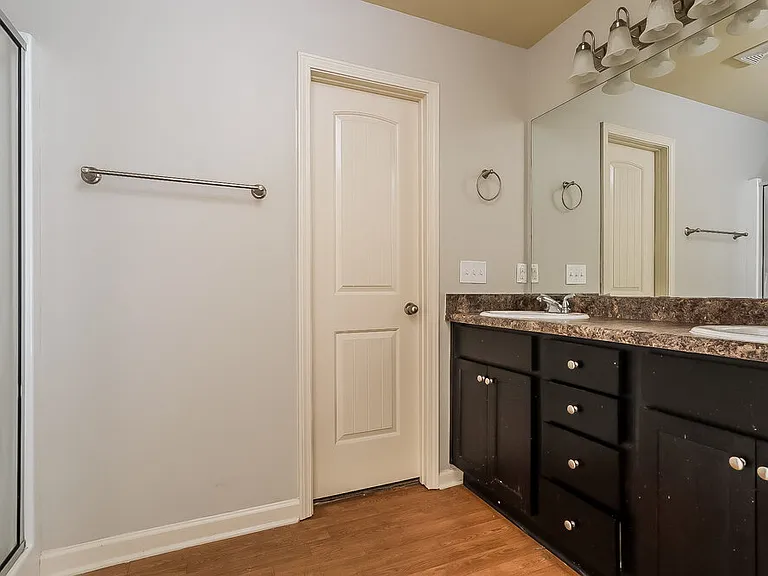 494 Lobdale Falls Dr — Photo 8
