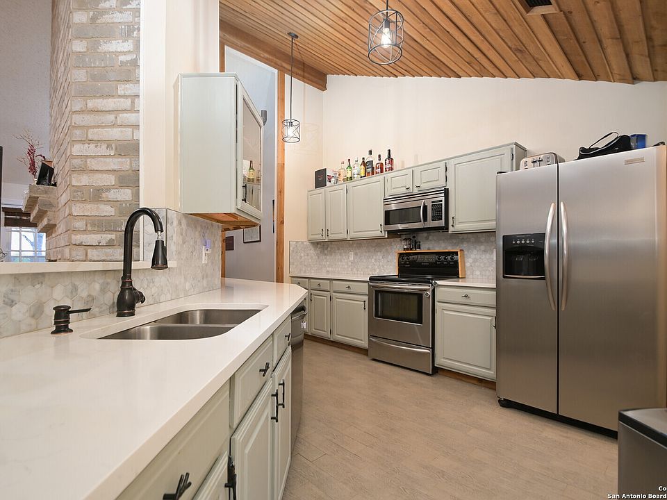 1st image of 6115 Broadmeadow