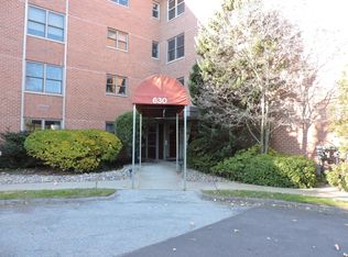 630 Steamboat Rd APT 4E, Greenwich, CT 06830