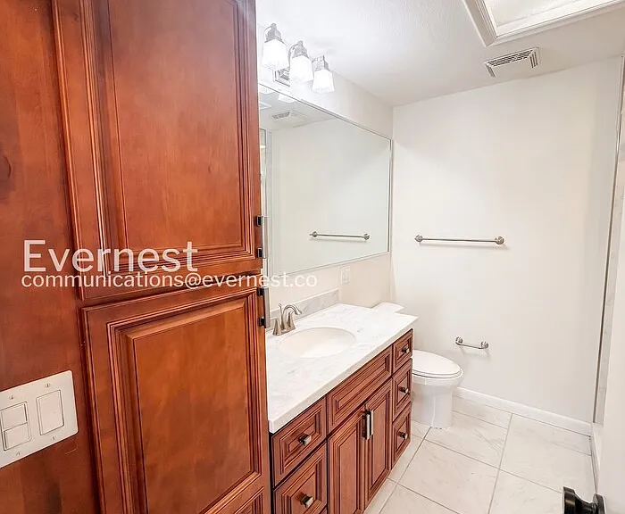 1915 W Orient St — Photo 12