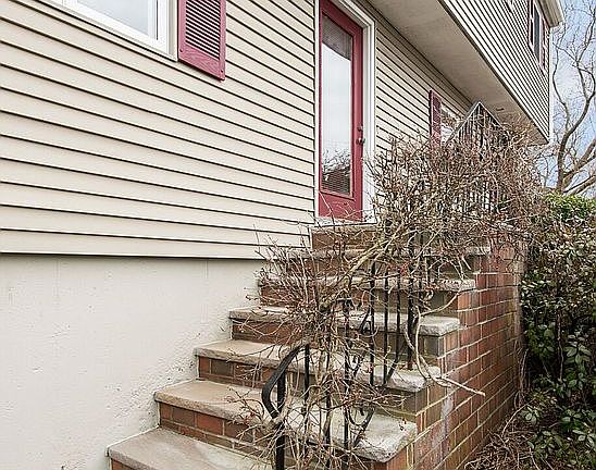 2nd image of 1 Buena Vista Ave