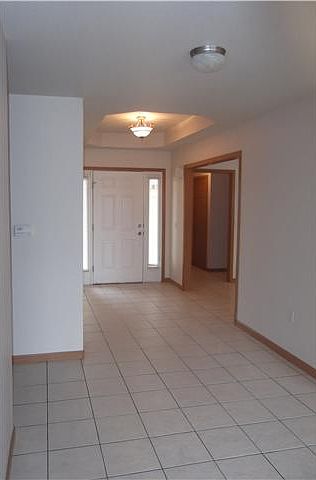 ceramic foyer