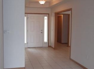 5827 Heidaway Ln, Sylvania, OH 43560
