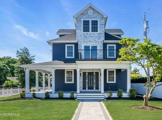 163 River Rd, Red Bank, NJ 07701