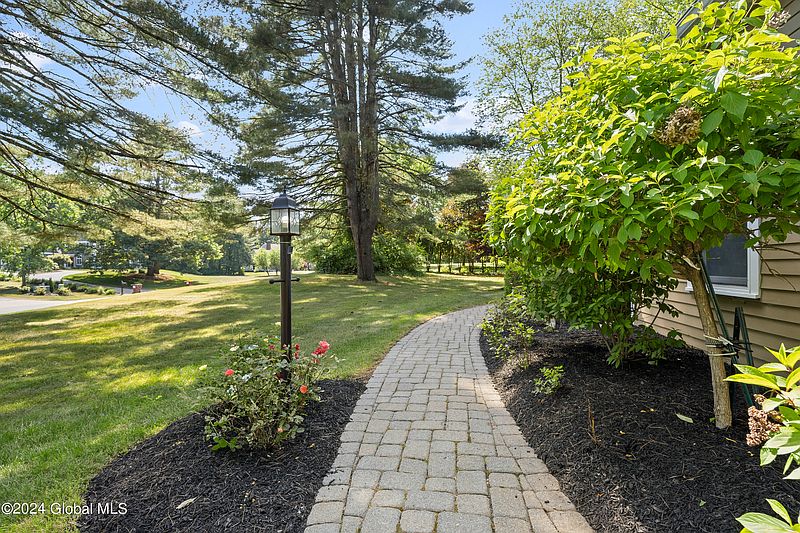 5th image of 5 Brookview Terrace