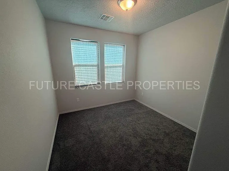 1460 Vista Grande Loop NE — Photo 8