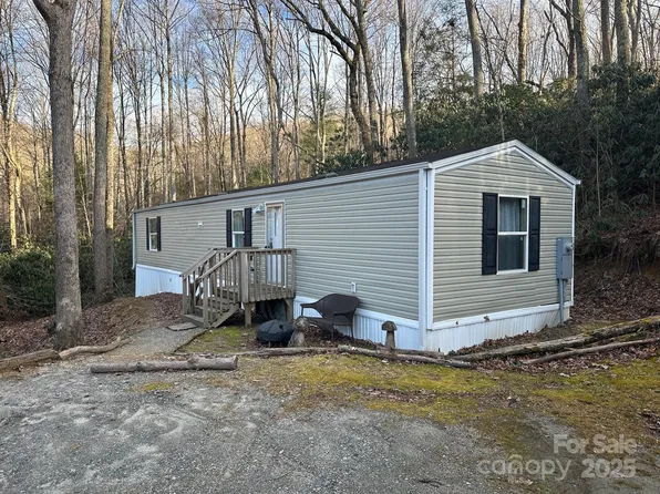 21 Vicki Ambrose Dr, Fletcher, NC 28732