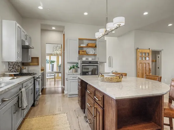 3057 California Ave, Marina, CA 93933