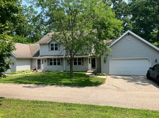 1309 Wilderness Trl #1309, Delafield, WI 53018