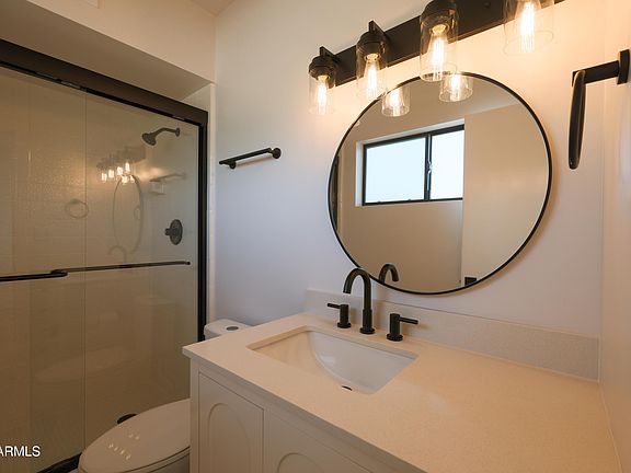 5th image of 749 E MONTEBELLO Avenue #231