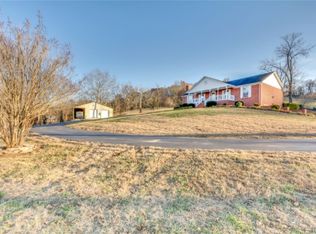 1515 Center Star Rd, Columbia, TN 38401