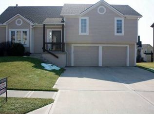 20927 W 118th Ter, Olathe, KS 66061