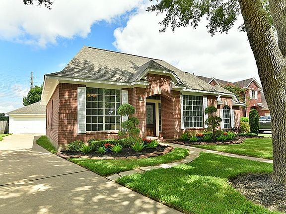 2nd image of 2350 Plantation Bend Dr