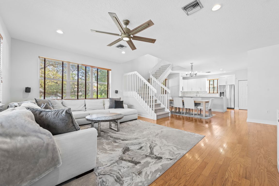 next background image