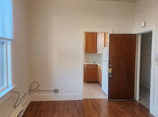 27 Saint Louis Aly APT 7, San Francisco, CA 94108