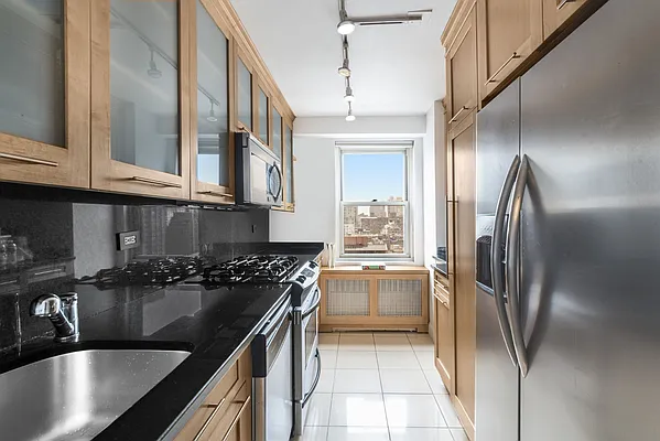 Sold by Compass | media 2