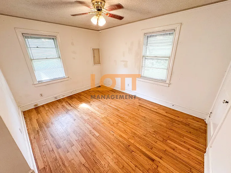 125 Irene Cir — Photo 10