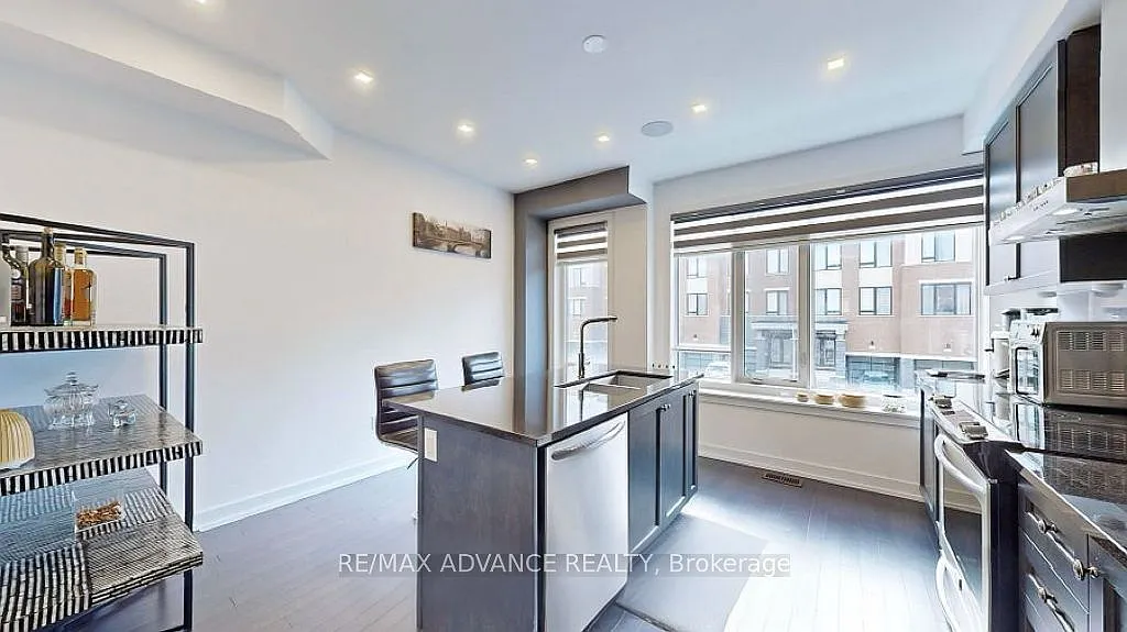 4 bed, $3,550 — Photo 4