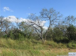 935 Rawhide Rd, Seguin, TX 78155