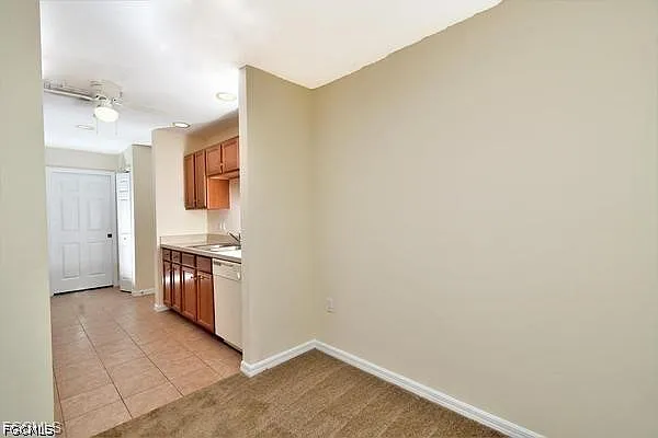 3 bed, 2.0 bath, 1048 sqft, $1,695 — Photo 4
