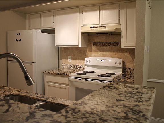 5th image of 2120 El Paseo St APT 2810