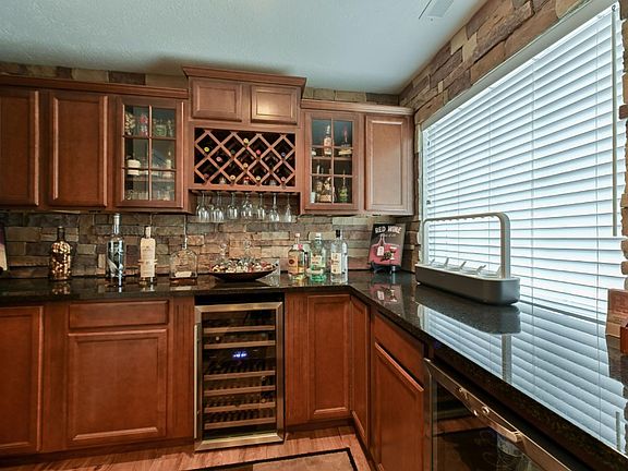 5th image of 1530 Nowlin Ave Unit 104
