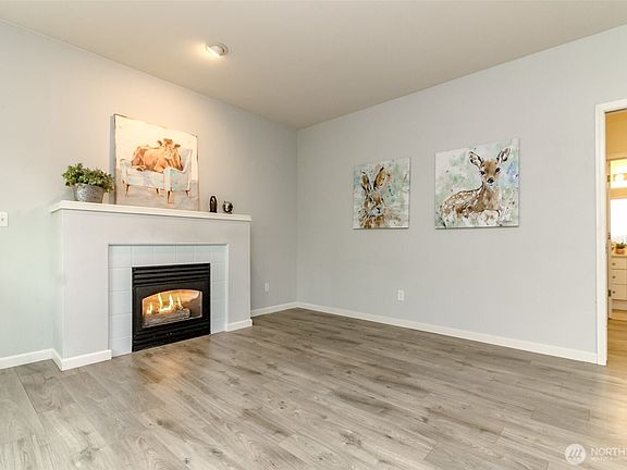 4th image of 2165 Hammond Avenue #A11