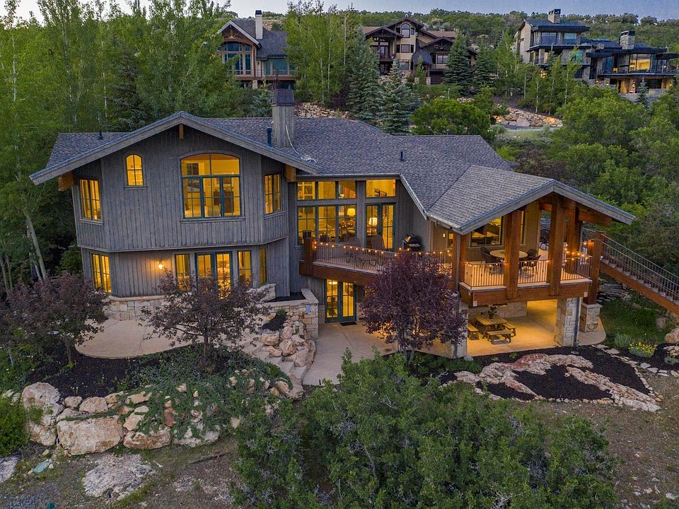 1st image of 3236 Meadows Dr