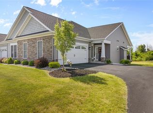 905 Pathway Ln, Webster, NY 14580
