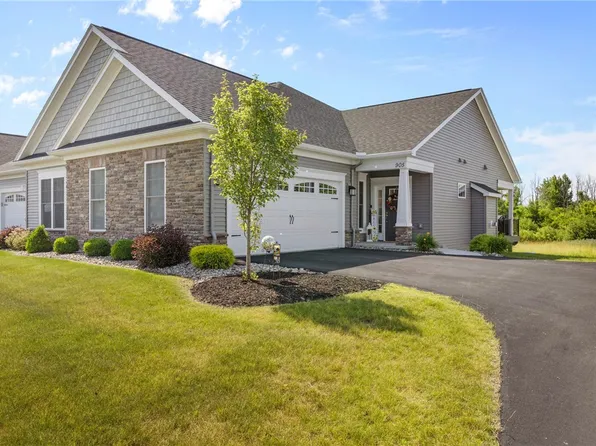 905 Pathway Ln, Webster, NY 14580