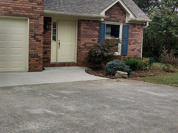 2nd image of 451 Eagle Brook Dr