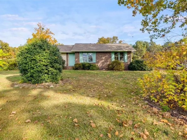 826 Old Temple Rd, Bremen, GA 30110