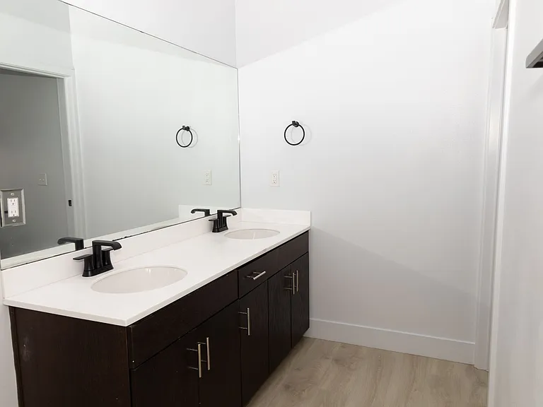 72 W Santa Clara St — Photo 29