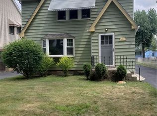 897 Keystone Dr, Cleveland Hts, OH