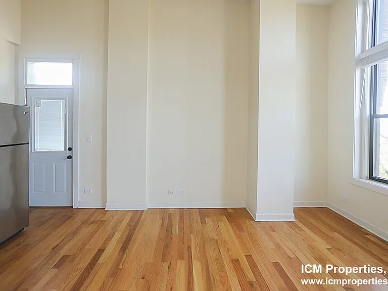 2942 N Racine Ave #3 — Photo 5