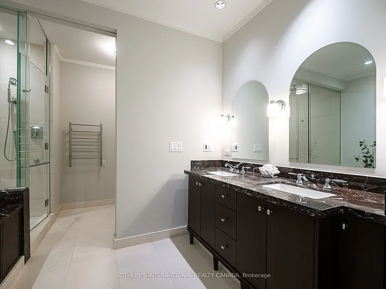183 Wellington St W #4301 — Photo 24