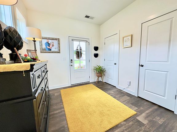2nd image of 1426 N Niehaus Trl